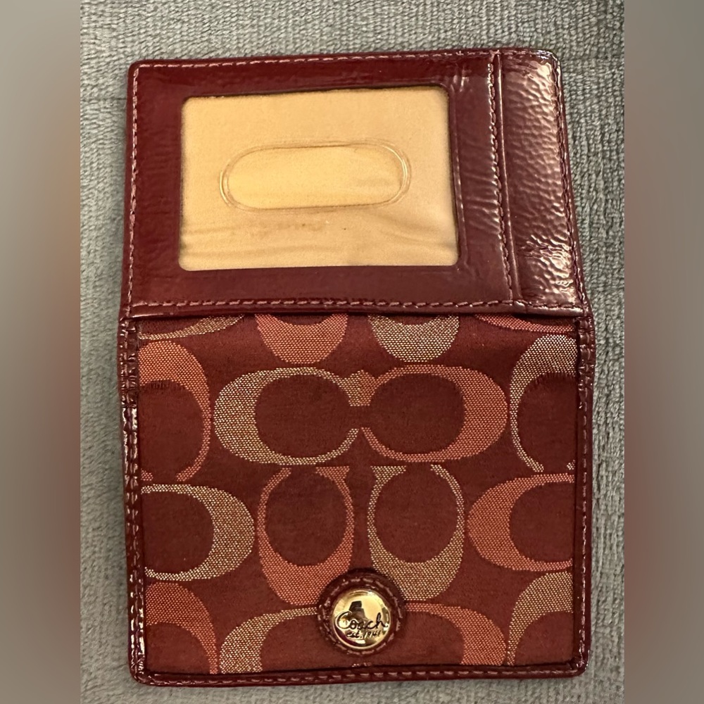 Coach credit card and ID holder maroon/burgundy with gold Coach logo